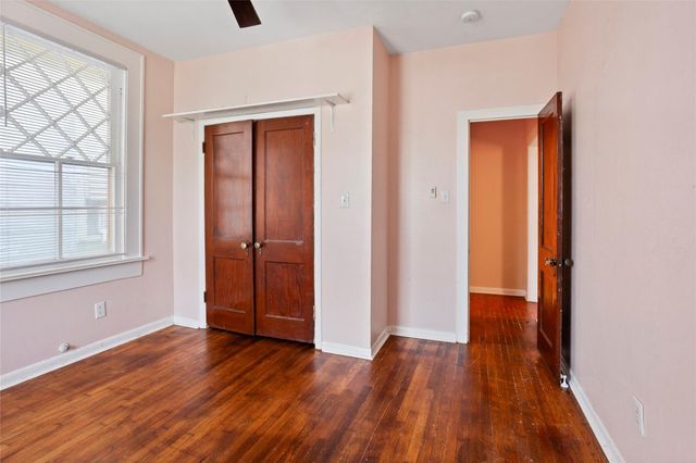 2118 Avenue K, Galveston, TX 77550