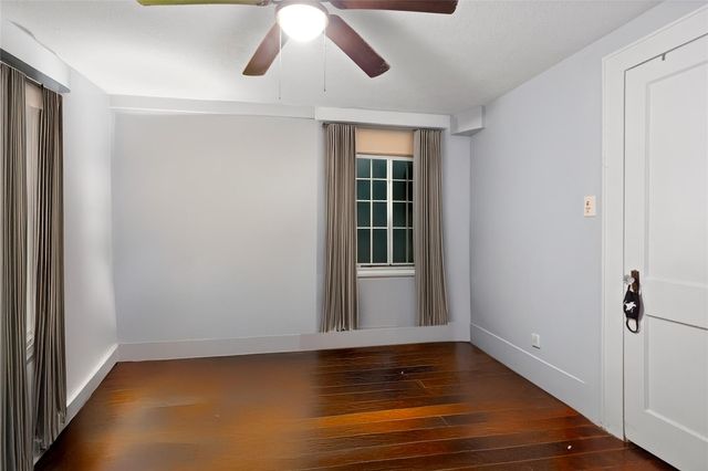 2118 Avenue K, Galveston, TX 77550