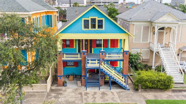 2118 Avenue K, Galveston, TX 77550