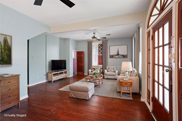 2118 Avenue K, Galveston, TX 77550