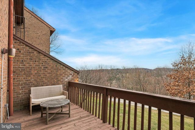 97 TIMOTHY CIR, Wayne, PA 19087