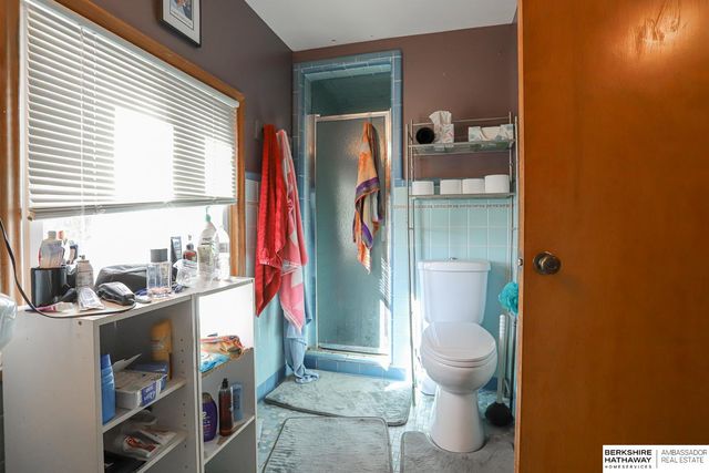 1704 Bellevue Boulevard N, Bellevue, NE 68005