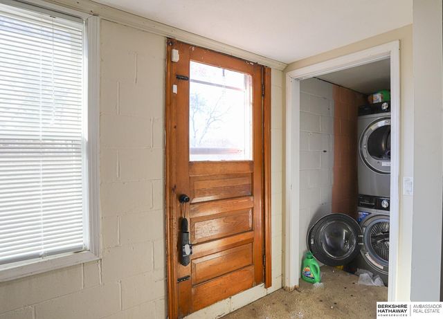 1704 Bellevue Boulevard N, Bellevue, NE 68005