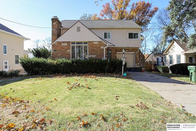 1704 Bellevue Boulevard N, Bellevue, NE 68005