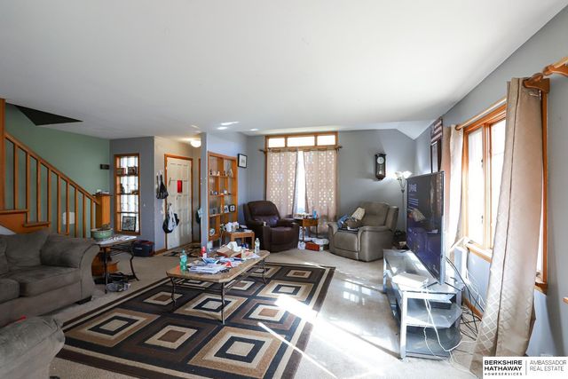 1704 Bellevue Boulevard N, Bellevue, NE 68005