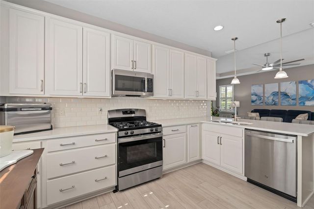 213 OLD MOSS CIRCLE, Deland, FL 32724