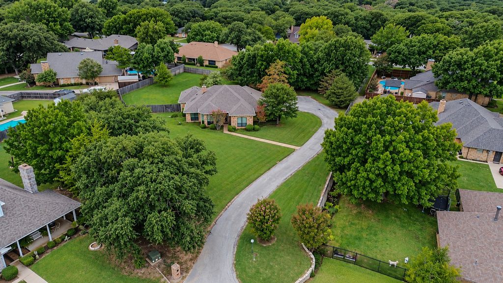 104 Lakeridge Court, Weatherford, TX 76087 — photo 2