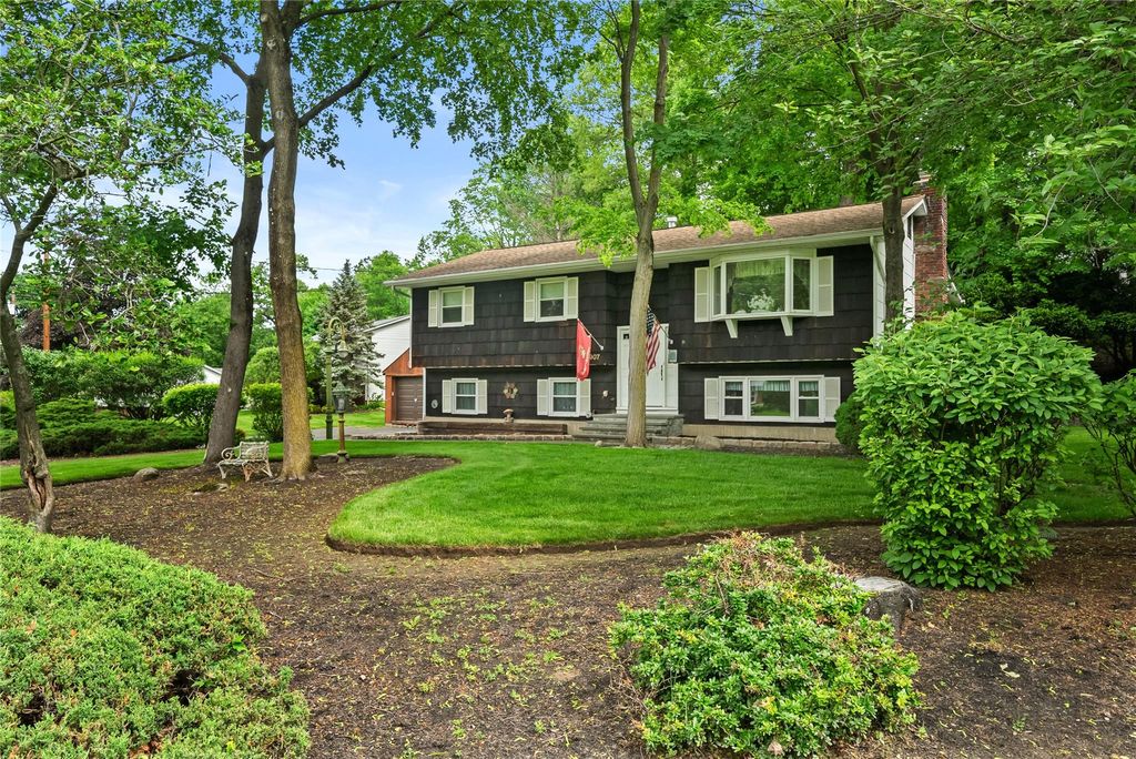 907 Stockton Road, Valley Cottage, NY 10989