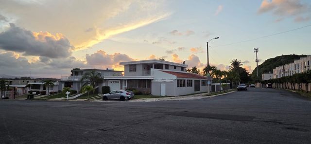 1 VENUS GARDENS, Trujillo Alto, PR 00976