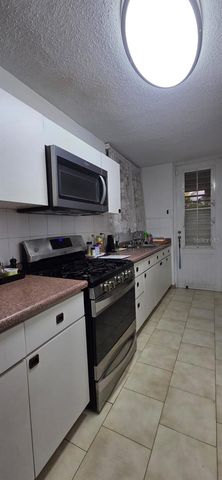 1 VENUS GARDENS, Trujillo Alto, PR 00976