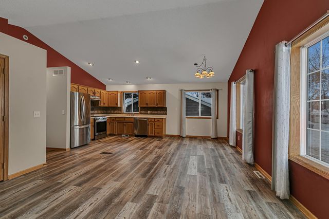 415 7th Avenue S, Buffalo, MN 55313