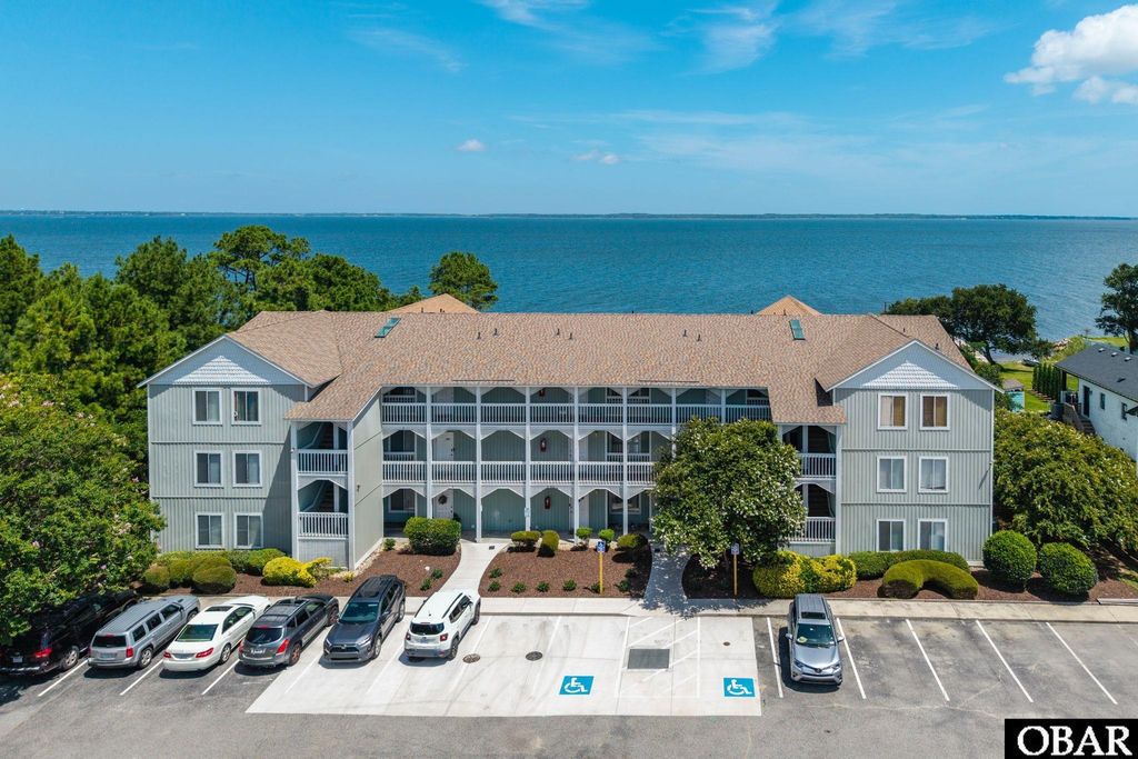 Image 2 of property listing at 117 Old NC 345, Manteo, NC 27954