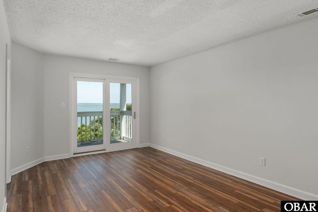 Image 12 of property listing at 117 Old NC 345, Manteo, NC 27954