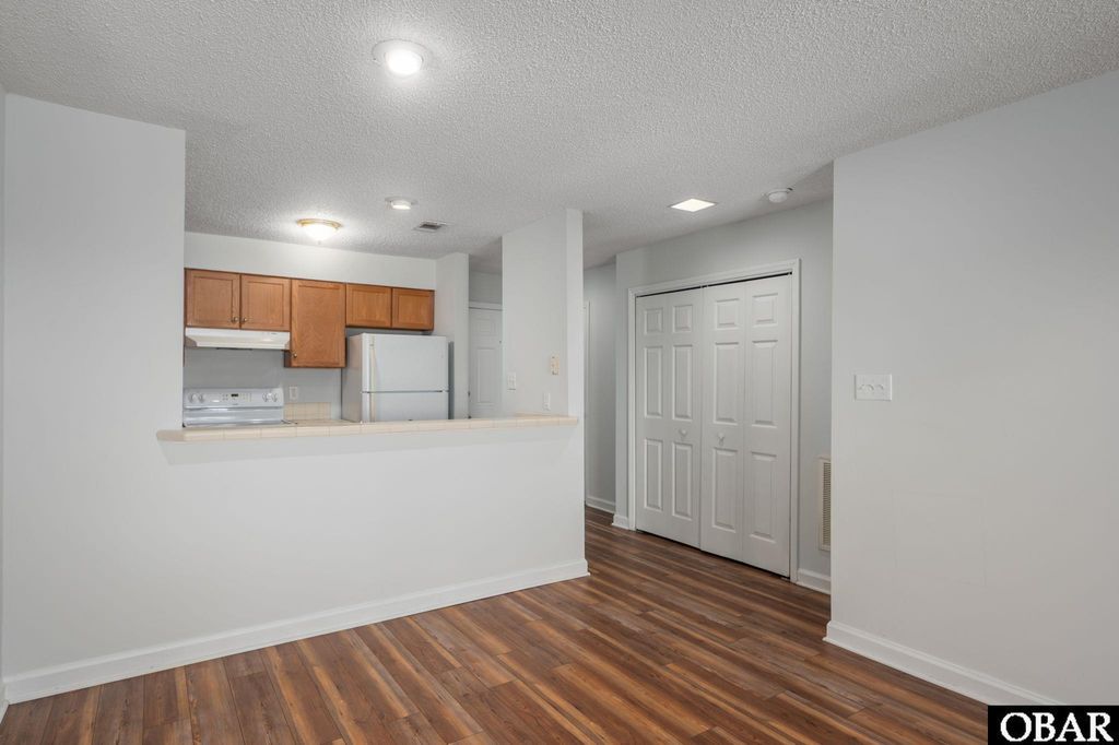 Image 15 of property listing at 117 Old NC 345, Manteo, NC 27954