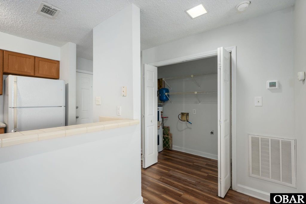Image 16 of property listing at 117 Old NC 345, Manteo, NC 27954