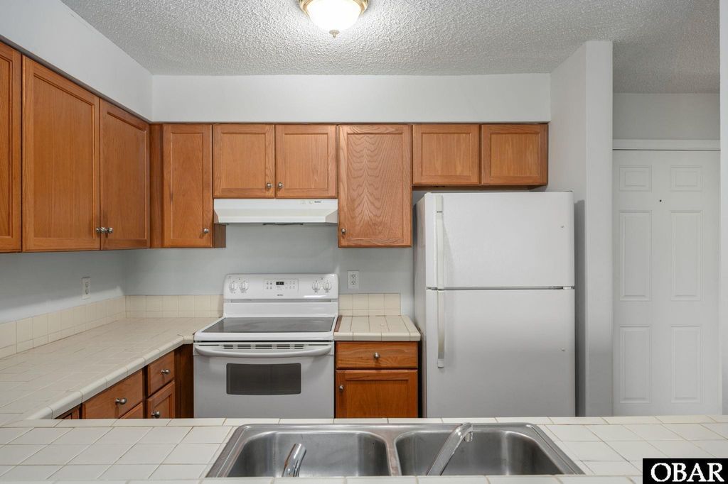 Image 18 of property listing at 117 Old NC 345, Manteo, NC 27954