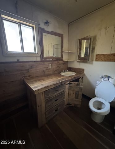 81 N 4TH Drive, Show Low, AZ 85901