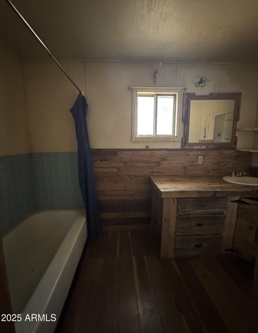 81 N 4TH Drive, Show Low, AZ 85901