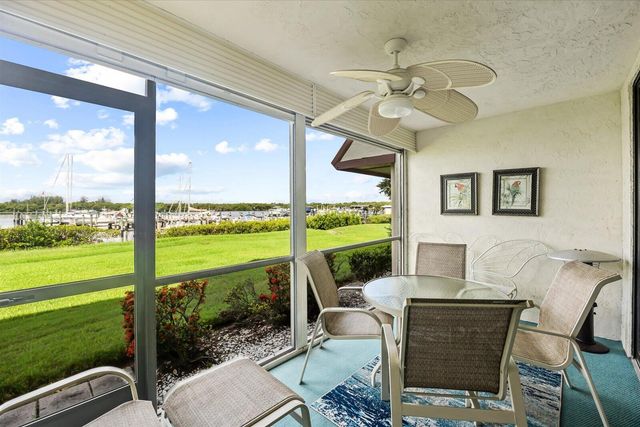 3100 SE Pruitt Rd Apt H105, Port St Lucie, FL 34952