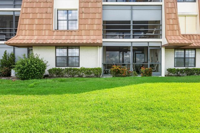 3100 SE Pruitt Rd Apt H105, Port St Lucie, FL 34952