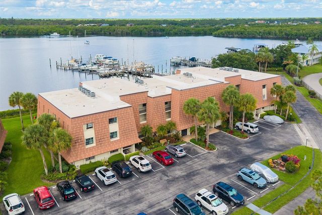 3100 SE Pruitt Rd Apt H105, Port St Lucie, FL 34952