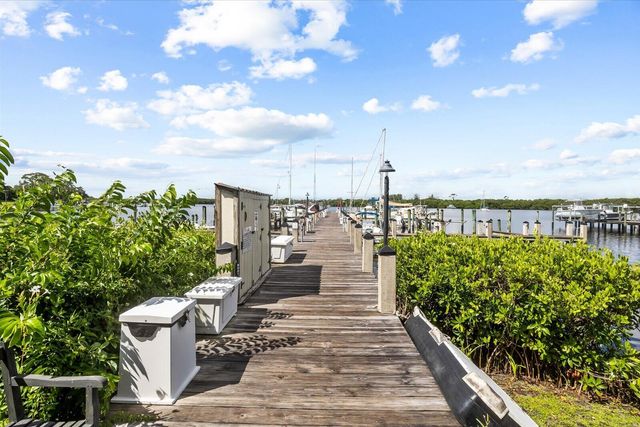 3100 SE Pruitt Rd Apt H105, Port St Lucie, FL 34952
