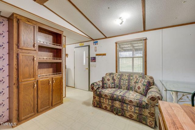 2364 South Highway 81s, Jonesborough, TN 37659