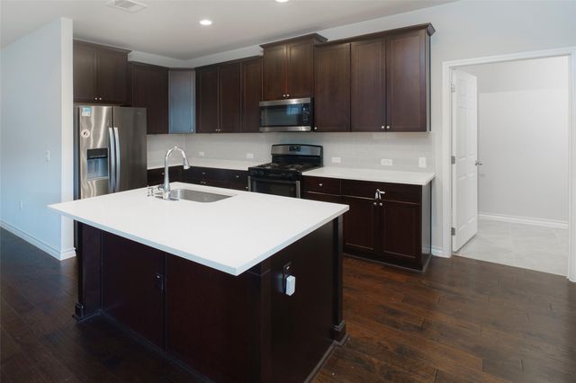 5304 GOLDEN CANARY LN 43, Austin, TX 78723