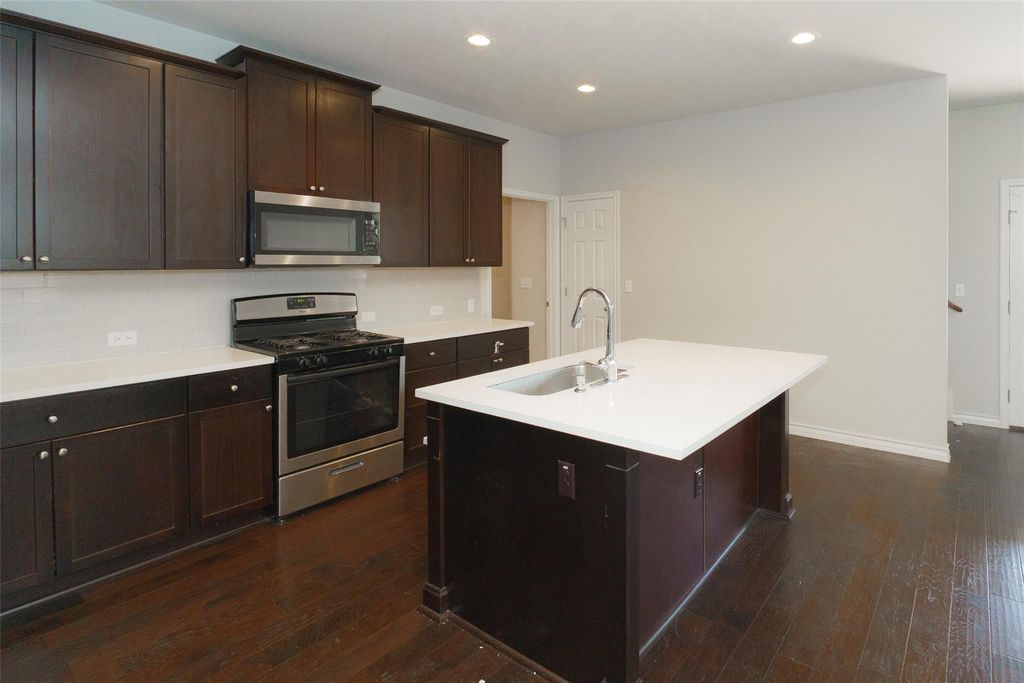 5304 GOLDEN CANARY LN 43, Austin, TX 78723