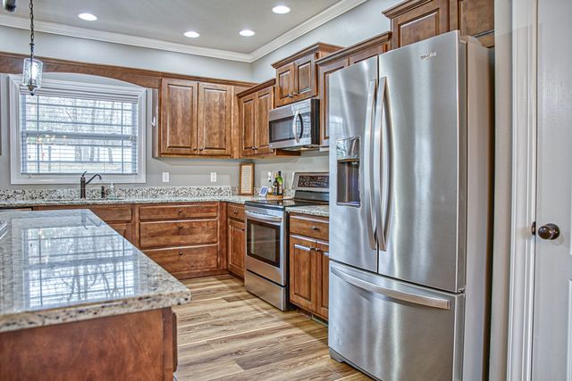4912 Greenbrook Dr, Cookeville, TN 38506