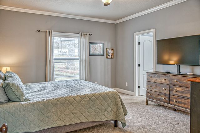 4912 Greenbrook Dr, Cookeville, TN 38506