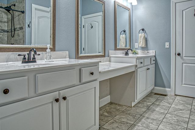 4912 Greenbrook Dr, Cookeville, TN 38506