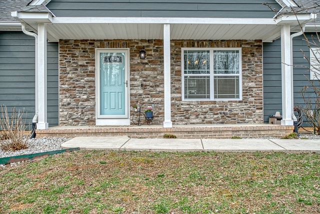 4912 Greenbrook Dr, Cookeville, TN 38506
