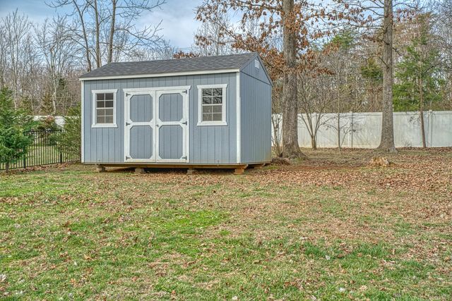 4912 Greenbrook Dr, Cookeville, TN 38506