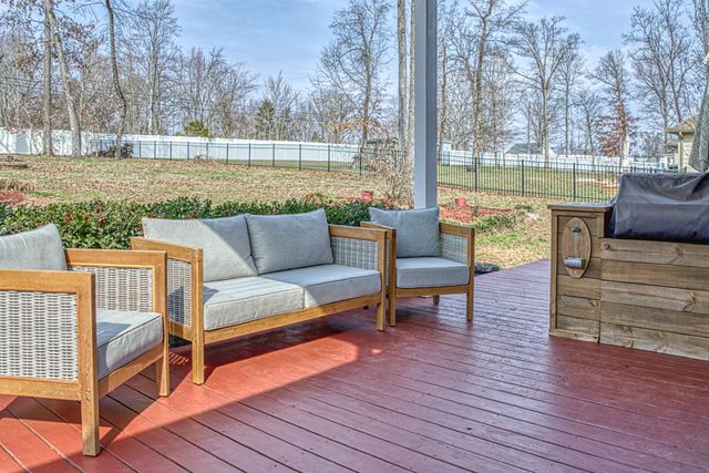 4912 Greenbrook Dr, Cookeville, TN 38506