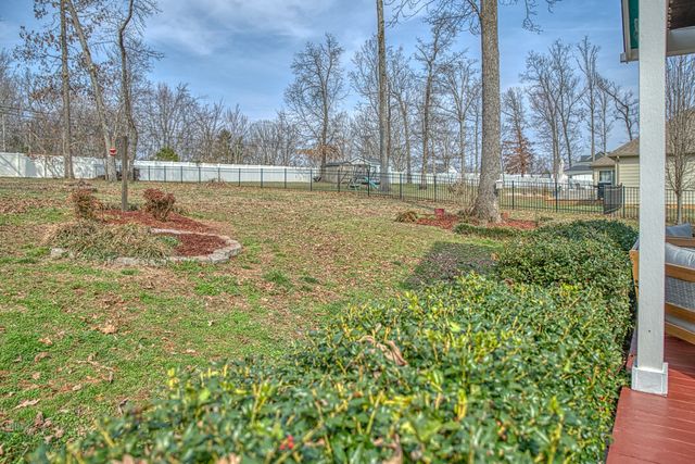 4912 Greenbrook Dr, Cookeville, TN 38506