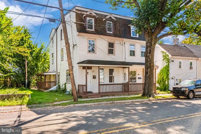 518 COLUMBUS RD, Burlington, NJ 08016