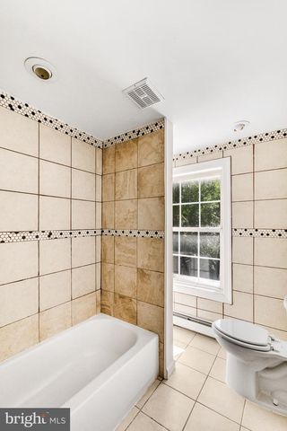 518 COLUMBUS RD, Burlington, NJ 08016