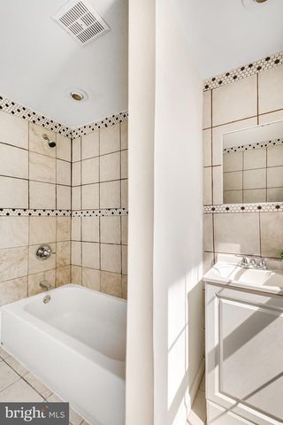 518 COLUMBUS RD, Burlington, NJ 08016