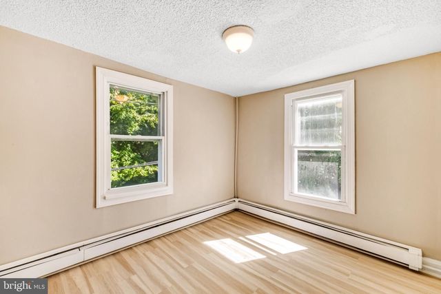 518 COLUMBUS RD, Burlington, NJ 08016
