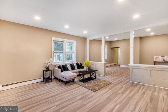 518 COLUMBUS RD, Burlington, NJ 08016