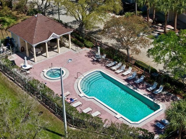 108 BRENT CIRCLE, Oldsmar, FL 34677