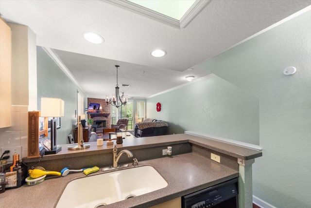 108 BRENT CIRCLE, Oldsmar, FL 34677