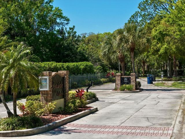 108 BRENT CIRCLE, Oldsmar, FL 34677