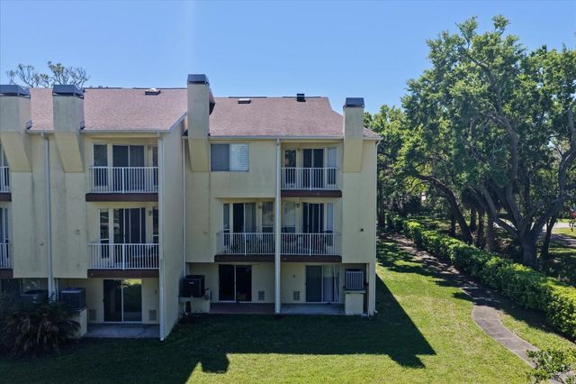 108 BRENT CIRCLE, Oldsmar, FL 34677