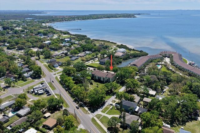 108 BRENT CIRCLE, Oldsmar, FL 34677