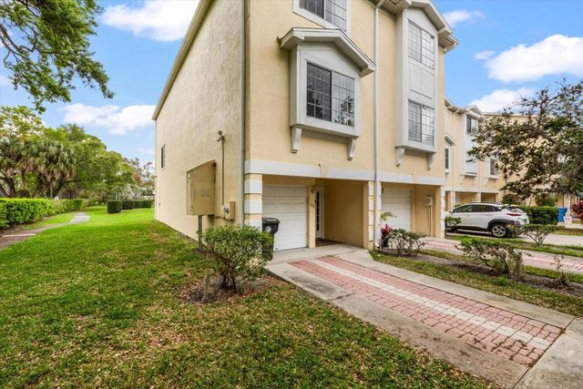 108 BRENT CIRCLE, Oldsmar, FL 34677