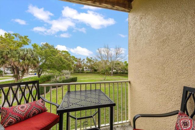 108 BRENT CIRCLE, Oldsmar, FL 34677