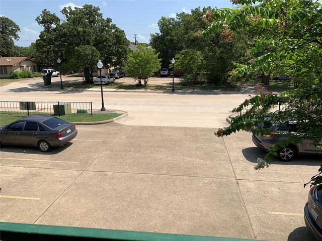 4100 College Main Street B, Bryan, TX 77801