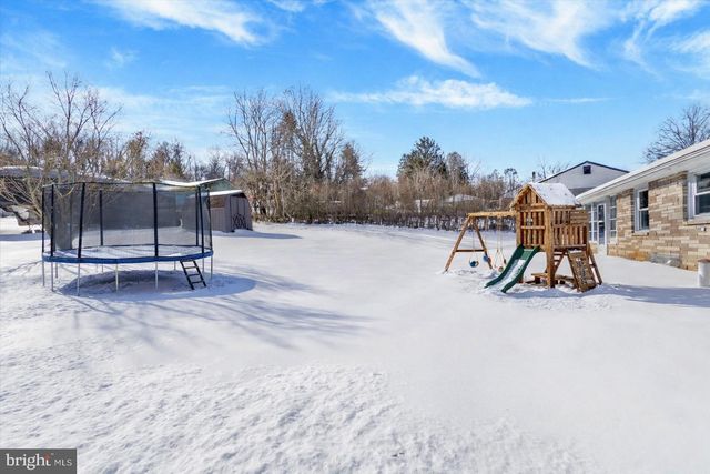 765 MARKET ST, Mount Wolf, PA 17347